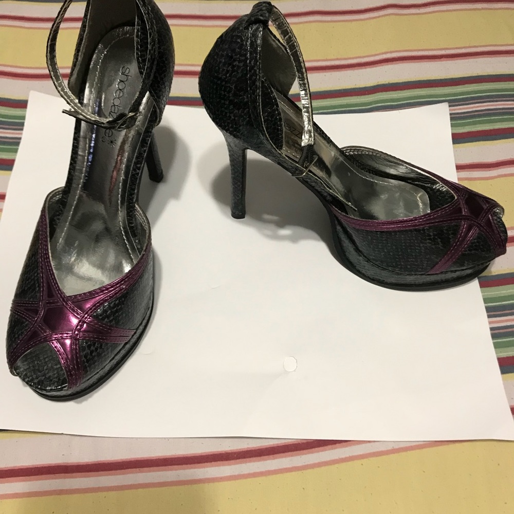 🌹SHOE-DAZZLE 4.5” HEELS 👠WITH 1”PLATFORM SHOES🌹 - Picture 2 of 4